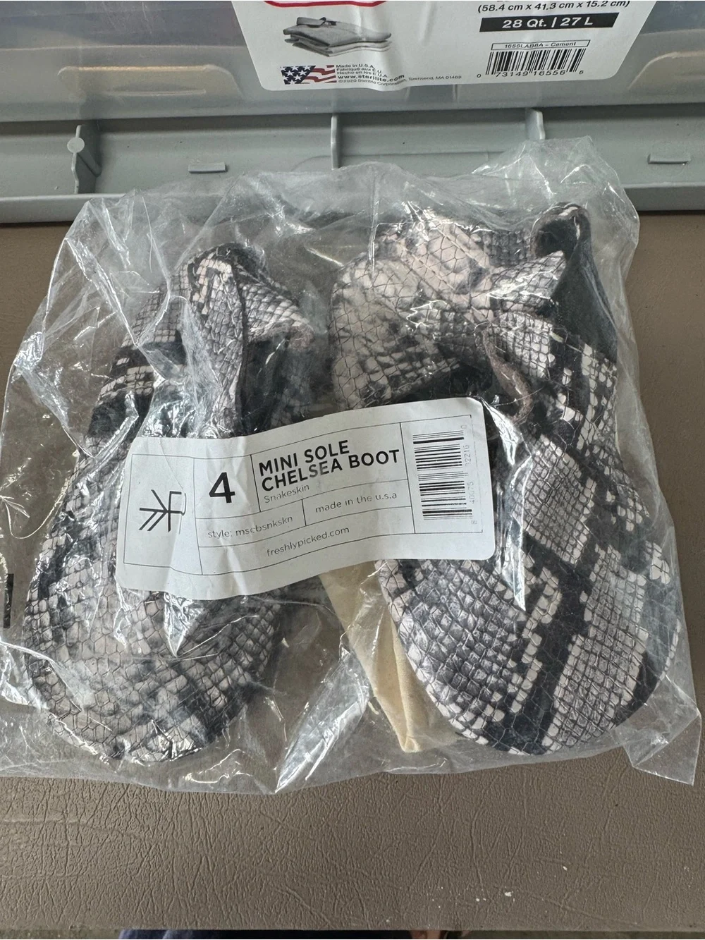 Freshly Picked Mini Sole Chelsea Boot - Snakeskin Print Sz 4